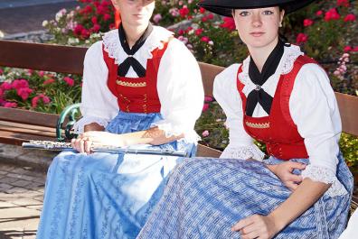 Dorf Tiroler Tracht