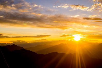 Escursione allo spuntar del sole sulla cima Cigot