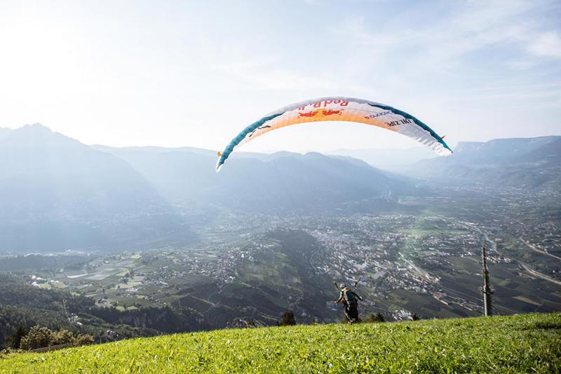 Parapendio a Tirolo